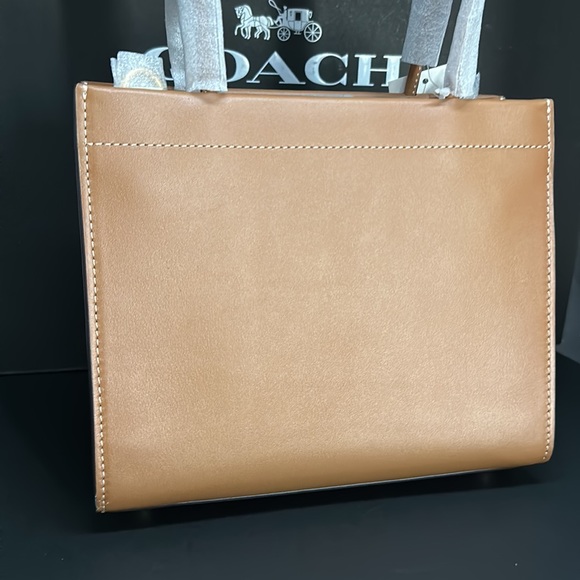 Coach X Tom Wesselmann Cashin Carry Tote 22 Leather Flower Floral ca128 Bag NWT - Picture 6 of 9